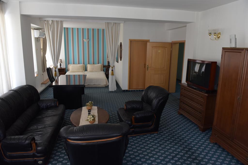 Hotel Residence Inn Skopje Exteriör bild